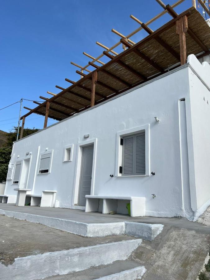 Juli'S Suites Merichas Exterior photo